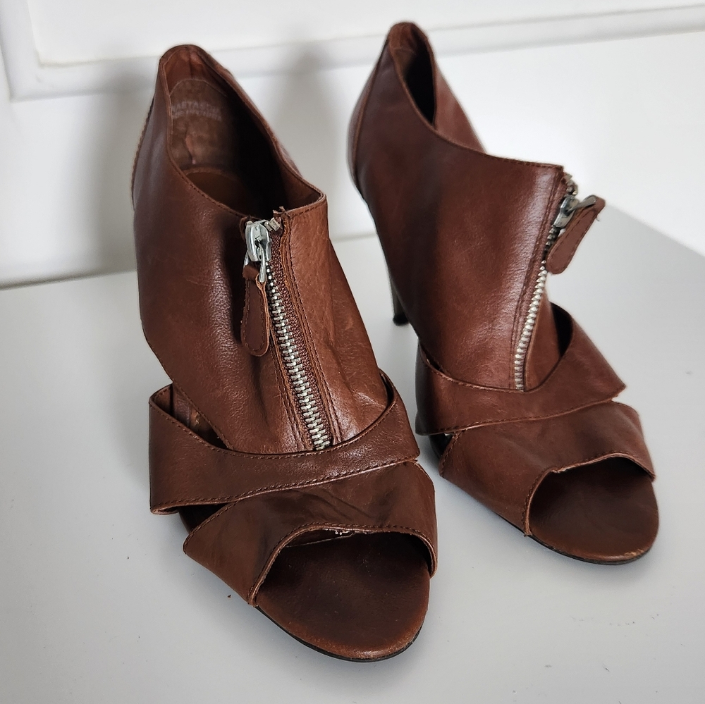 ALDO brown tan ankle sandals kitten heels Size 8